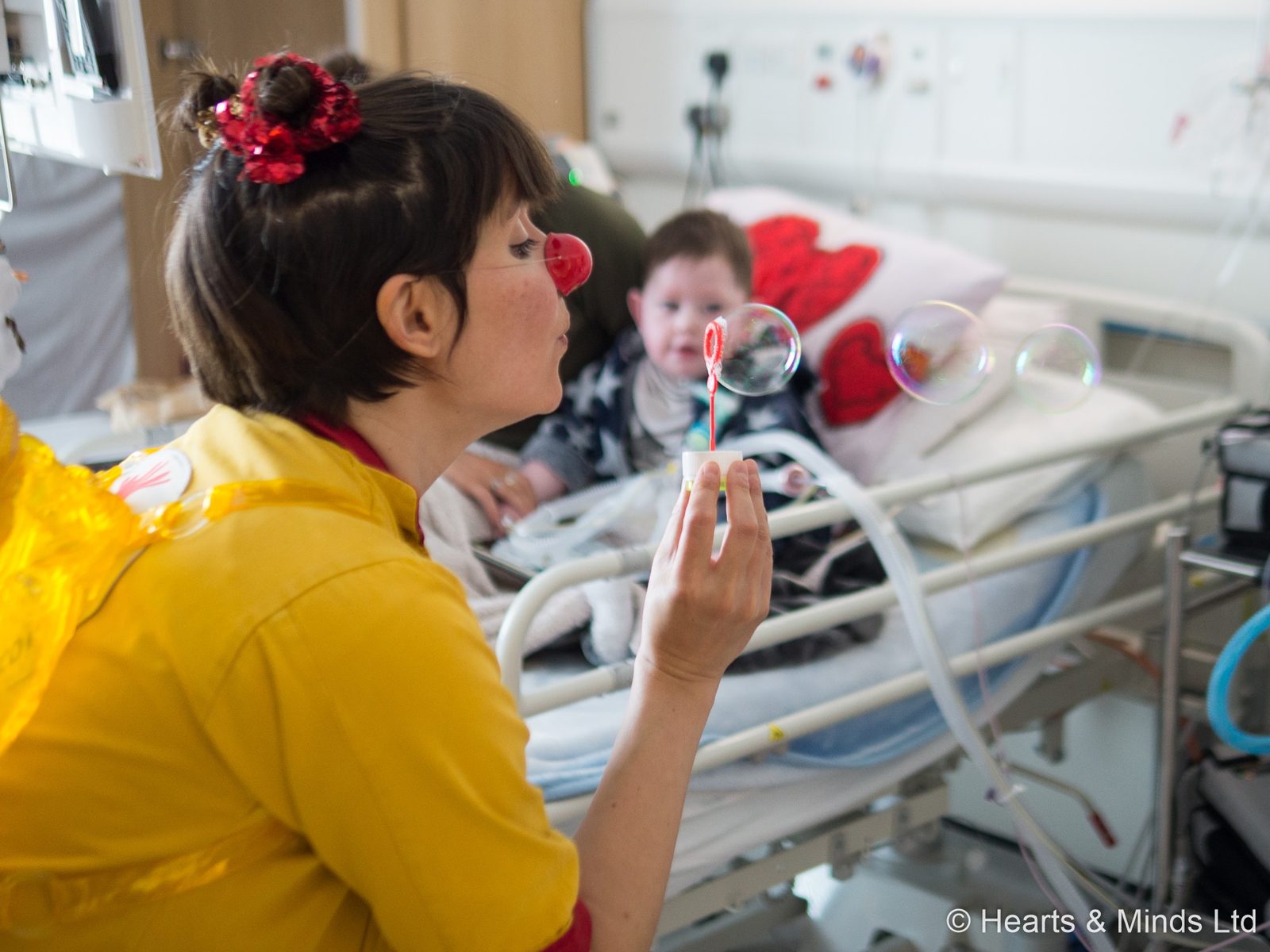 BBC Scotland - Why I became a Clowndoctor - Carmen Pieraccini talks to Kaye Adams